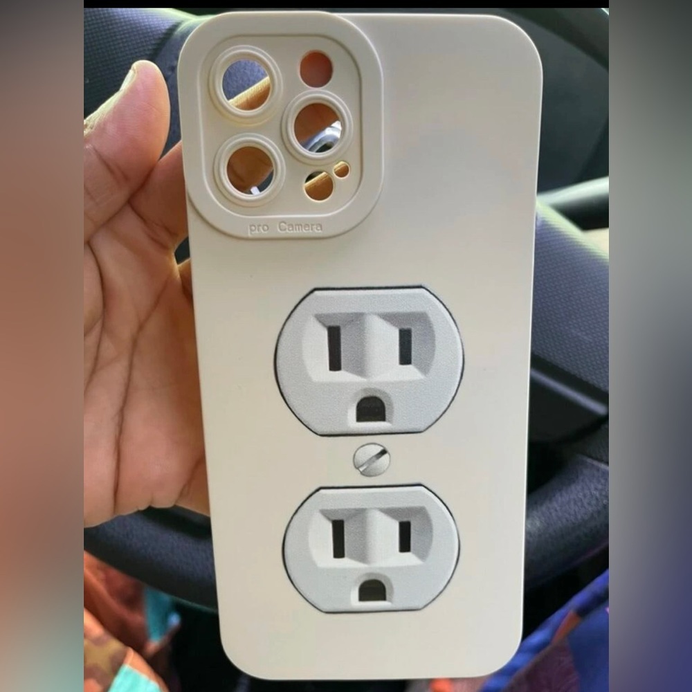 Socket Pattern Phone Case - Picture 3 of 4